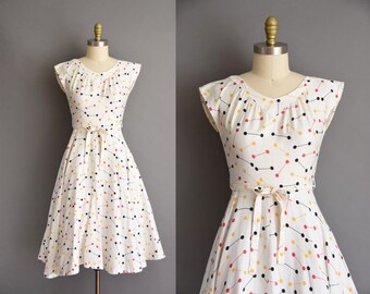 vintage 50s dress. 50s style white cotton unique full skirt dress