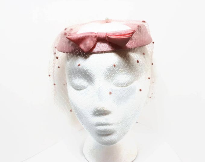 Pink pillbox net hat, 1950's hat, halo hat, net in great condition, blush pink great for a bride! vintage