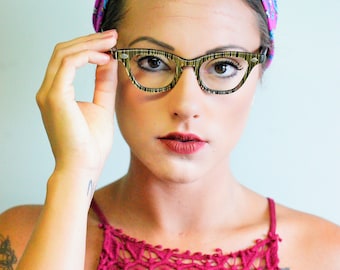 Vintage Cateye Glasses 1960's Black And Gold Frames Striped Pattern Just Beautiful With original case