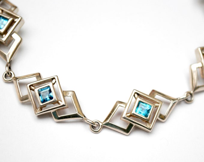 Light blue Sapphire Link Bracelet - Sterling silver - light blue gemstone - Tennis bracelet