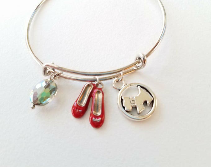 Wizard of Oz Charm Bangle Bracelet Set 3 Stacking Bangle Bracelets Dorothy Toto Lion Tin man Scarecrow Wizard of Oz Gift for girl #18-1L