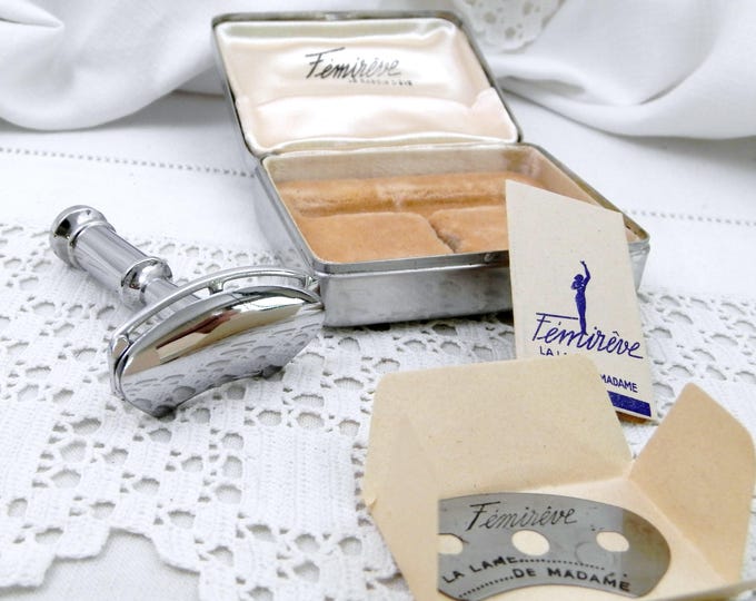 Vintage Unused Travel Folding Lady Safety Razor by Femireve from Paris in Engraved Metal Satin and Velvet Lined Box Complete with Blade,