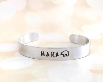 Personalized Mama Bear Bracelet, Mama Bear Jewelry, Mom Cuff Bracelet, Custom Hand Stamped Mom Jewelry, Mother Bracelet, Kids Name Jewelry