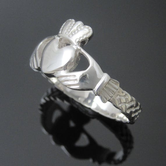 Claddagh ring | Celtic knot detail on band | handmade in Ireland | Free worldwide shipping