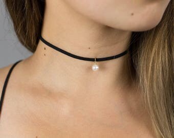 Pearl Choker Necklace / Dainty Freshwater Pearl Choker / Black Choker / Pearl Layering Necklace