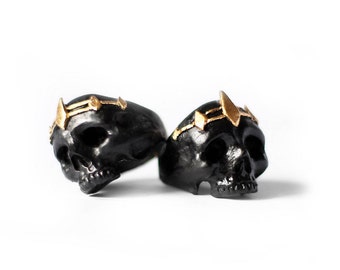 King Crown Skull Ring // polymer clay, black ring, black skull ring, gothic mystery, gold leaf, gold crown,pagan ring, wicca ring