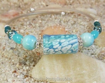 Memory Wire Wrap Bracelet- Handmade Artisan Poured Liquid Acrylic Painting Paper Focal Bead - One Size Fits Most