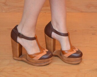 Unique High Heel Wooden Wedge Platform With Cut Out Detail T-strap Orange & Yellow Striped Leather SZ 8.5 / 9