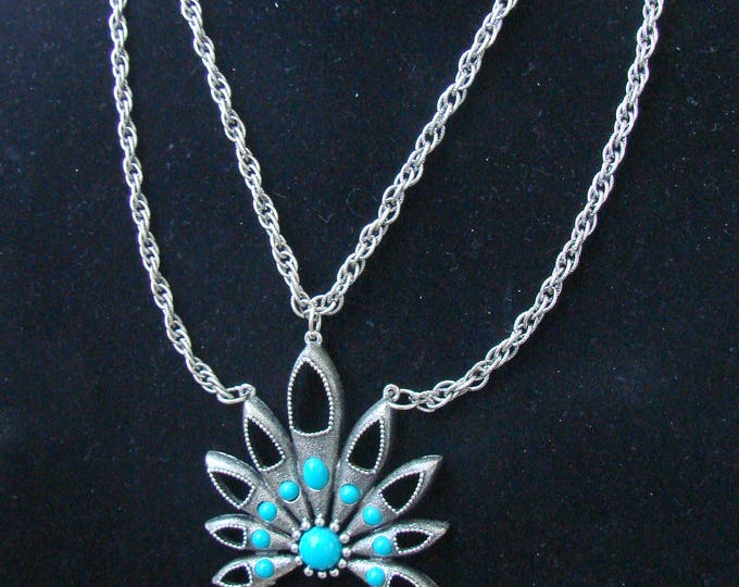 Vintage Faux Turquoise Squash Blossom Necklace / Southwestern Style / Pendant Necklace / Jewelry / Jewellery