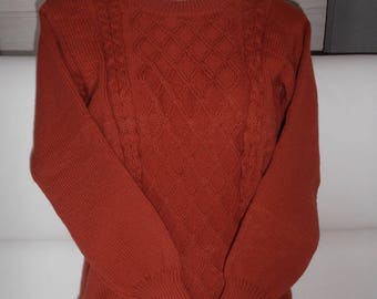 Wool Sweater. Acrylique.12 years. Rust colored.