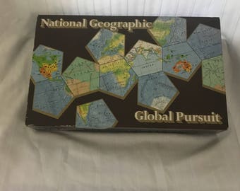 Vintage 1987 National Geographic Global Pursuit Board Game