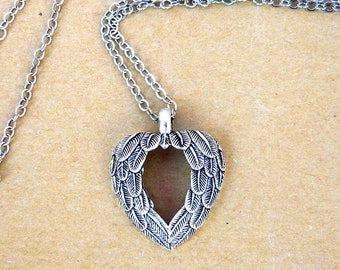 Silver wing Heart Necklace romantic vintage