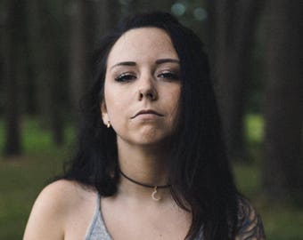 Mängata Burgundy Choker