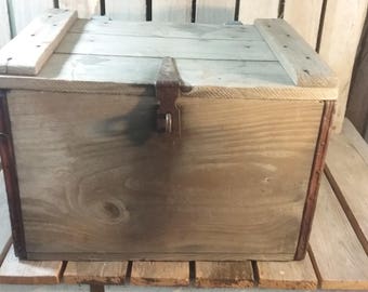 Hood Wood And Metal Milk Box/Vintage Milk Box/Wooden Milk Box/Hood Ice Box/Metal Milk Box/Farmhouse Antiques/Wooden Crate/Vintage Crates