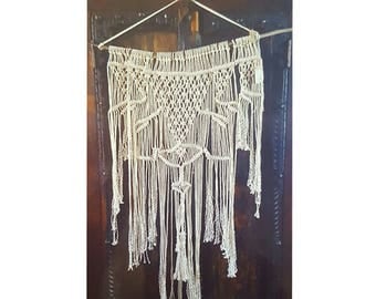 Macramé mural