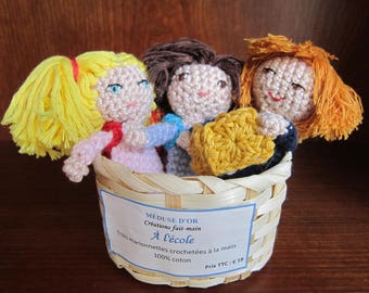 Set of 3 handmade crochet finger puppets, 100% cotton, Back to School theme, 2 pupils with school backpacks and 1 teacher with book