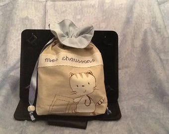 Beige and blue slippers embroidered bag