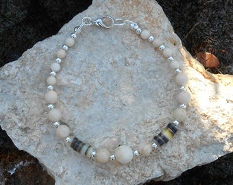 Natural seashell beads natural shell heishi Beads Bracelet