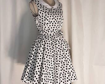 1 dress Peter Pan collar. HAND MADE.