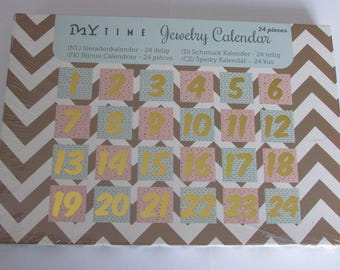 Kit jewelry calendar from the front