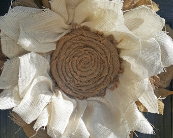 Natural Colors Burlap Flower Wreath // Front Door Wreaths // Fall Wreaths // Rustic Farmhouse Décor // Rustic Wreath // All Seasons Wreaths