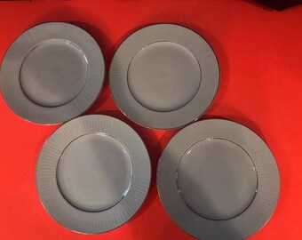 Gibson X 4 Ivory China with Gold Rim Bread Plate 7.5 Inch GC