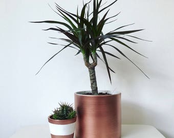 Ribbed metallic pot // Plant Pot // Medium // Desk accessory// Planter // Succulent Pot // Copper // silver // gold