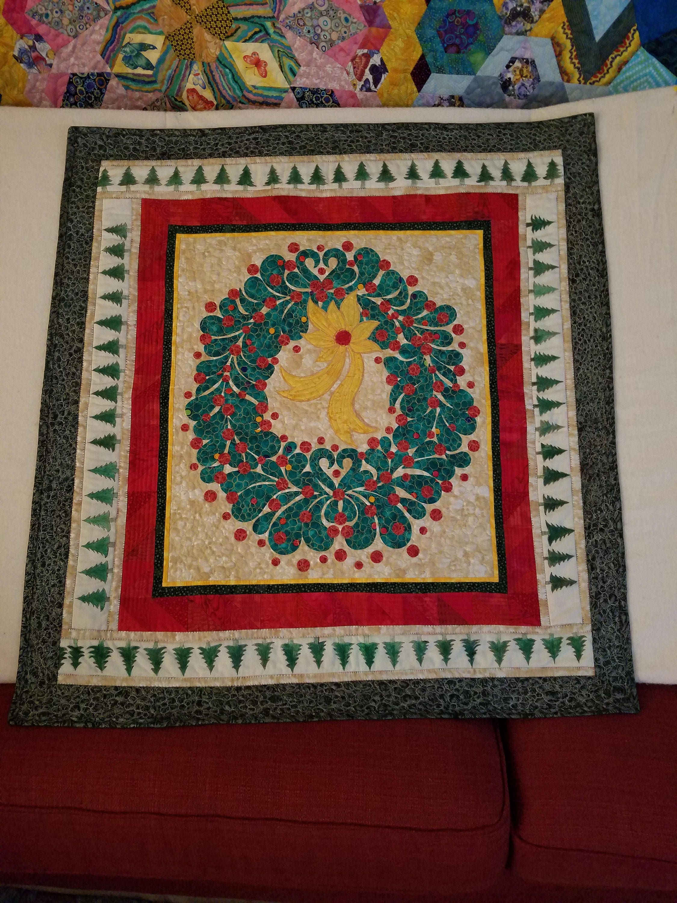 Christmas Wreath Quilted Wall Hanging
