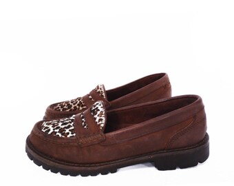 90's leather loafers // chunky sole LEOPARD print shoes // vintage grunge shoes // women's size 7.5 // 7 1/2