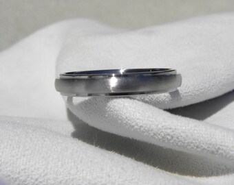 Titanium Ring, Wedding Band, 4mm, US size 10, Clearance Price Listing