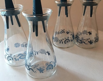 Pyrex Salt and Pepper Shakers ~ Old Town Blue Onion ~ Vintage Retro Salt and Pepper Shakers ~ Blue Flowers ~ Vintage Kitchen Decor