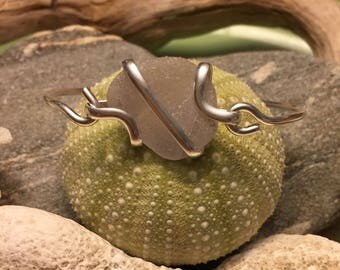 Sea glass jewelry- purple sea glass bracelet