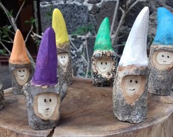 Days of the week gnomes/Handcarved wooden gnomes / Waldorf gnomes / Waldorf rhythm of the week/ Rainbow gnomes