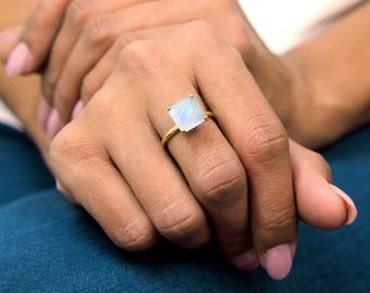 SUMMER SALE - gold moonstone ring,rainbow moonstone jewelry,square ring,gemstone ring,vintage ring,statement ring,fashion ring