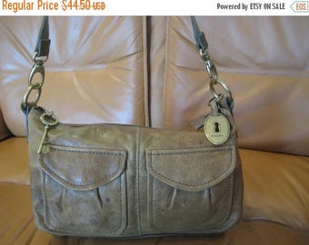 20% SUMMER SALE Genuine vintage FOSSIL green leather shoulder bag distressed