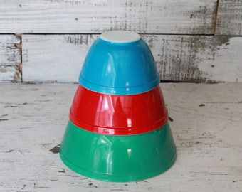 Vintage Pyrex Mixing Bowls, Green, Blue and Red 1950's Pyrex Bowls, Pyrex Mixing Bowl Set, Mixing Bowls, Vintage Pyrex Mixing Bowl Set