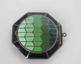 LA MODE Art Deco Shades of Green Enameled Compact Pendant