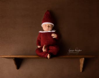 Made to order! 'Elf on the shelf' baby knit romper and hat in red, handmade newborn size romper, unique photo prop