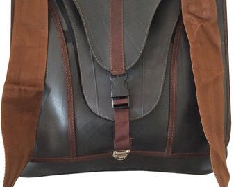 Recycled rubber Shoulder Bag Class One