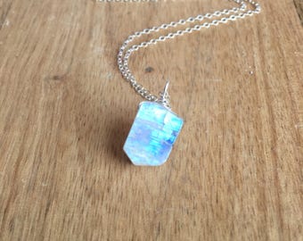 Rainbow Moonstone Necklace - Rainbow Moonstone - Silver Rainbow Moonstone -Moonstone Jewelry - Crystal Necklace