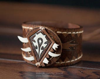 World of Warcraft horde orc leather man woman brown cuff bracelet bangle. Warcraft horde geek cosplay. Handmade Warcraft merchandise