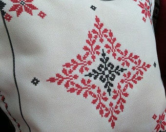 Decorative pillow case (cross stitch) - Taie d'oreiller décoratif (pointe de croix)