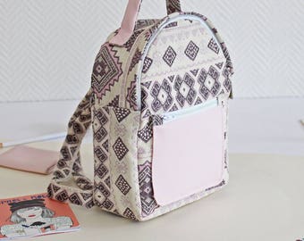 Sewing Kit mini sac à dos Lara pink and white