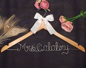 Personalized Wedding Hanger, Bridal Hanger, Custom Wire Name Wedding Dress Hanger, Personalized Hanger, Bridesmaid Dress Hanger, Shower Gift