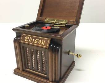 Music Box - Vinyl Record Player (G31E)