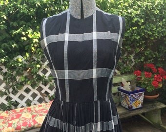 Classic Vintage 1950s mid century GIGI YOUNG rockin' Cotton Day Dress SALE
