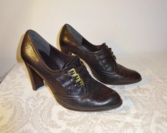 Vintage Stuart Weitzman Pumps Dark Brown Leather Buckles Size 8 1/2 M Medium