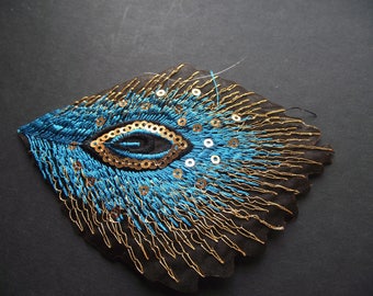 BLUE PEACOCK Feather APPLIQUE,Peacock Feather Iron On Applique,Sequined Peacock Feather Patch,Sewing Notion,Feather Clothing Embellishment