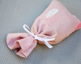Embroidery name date dragees pouch white gold - Sachet favors baptism communion wedding