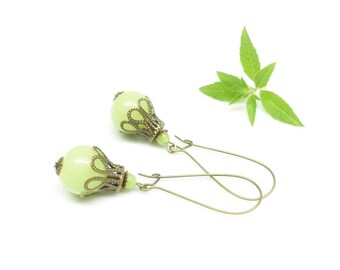 Vintage earrings ~, ~ beads of Amande ~ ~